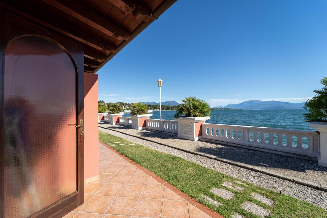 Villa Garuti Village Padenghe sul Garda Exterior foto
